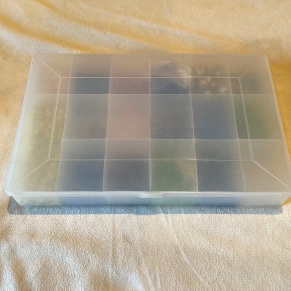 Beads! Beads! Beads! Over 500 Beads and Box! - Picture 3 of 3